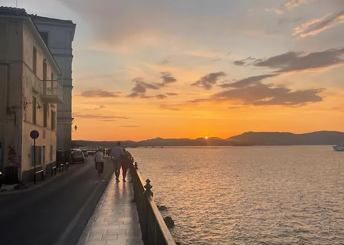Alisachni In Old Of Corfu! Corfu (city)